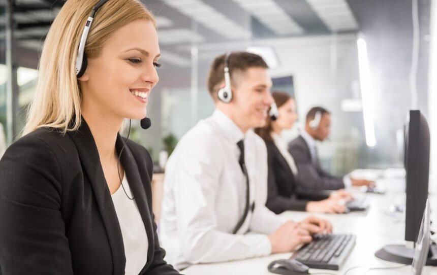 What Are Avstarnews Contact Working Hours?
