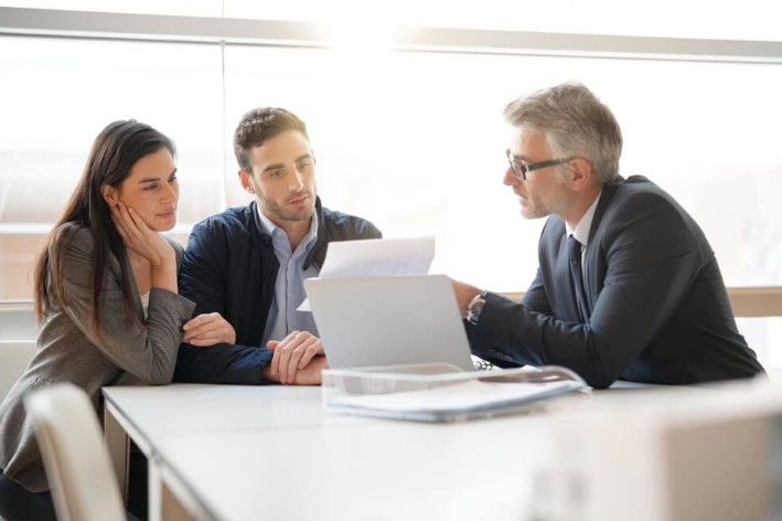 The 8 Best Canadian Infinite Banking Education Providers in 2026, Compared